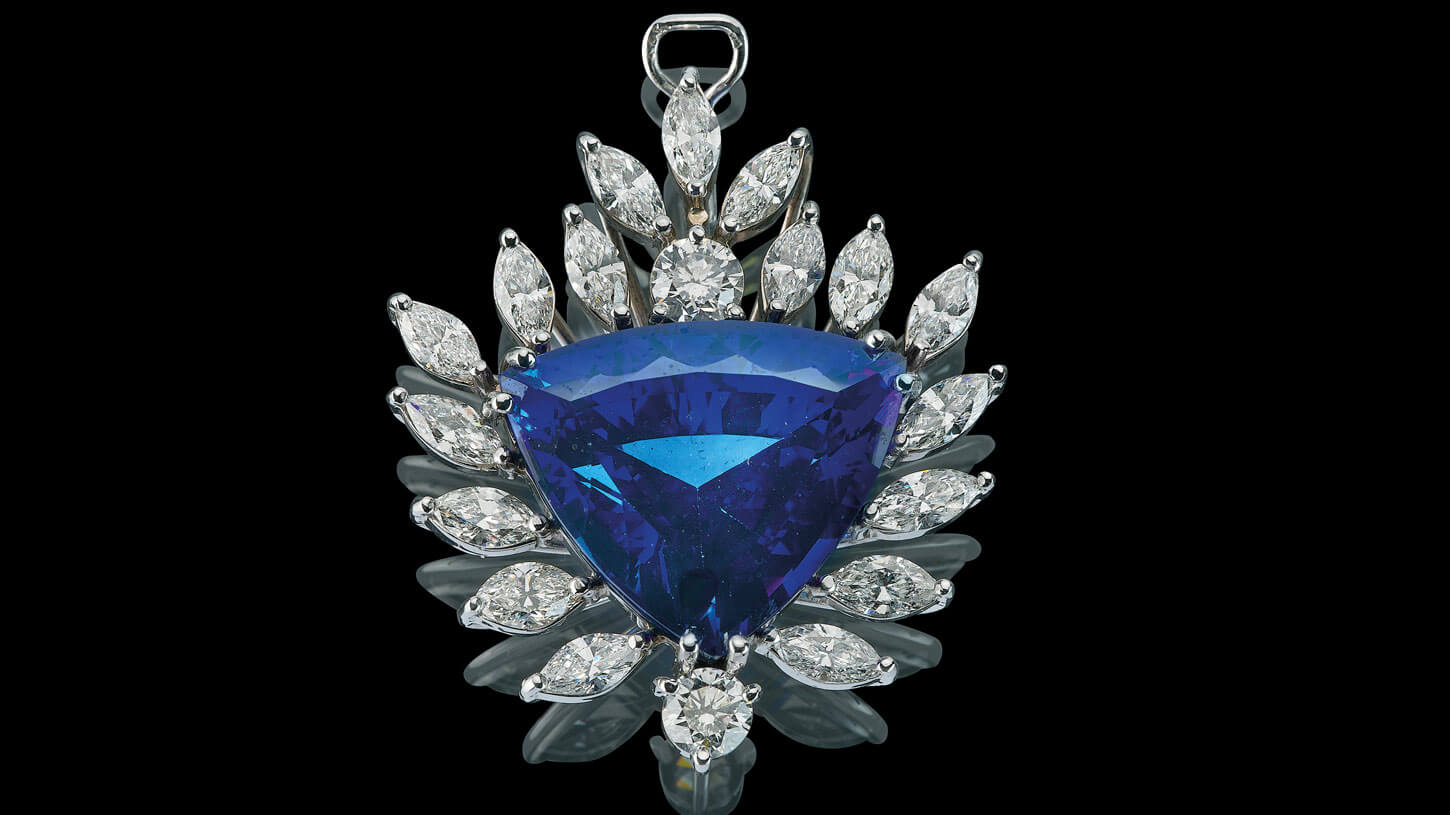 Tansaitanhäger mit Diamanten