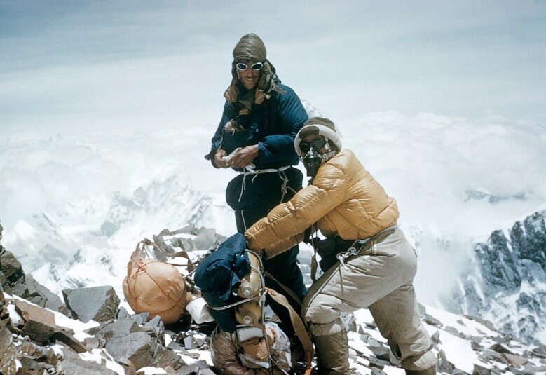 Edmund Hillary, Tenzing Norgay und: eine Rolex Oyster Perpetual - bei der Erstbesteigung des Mount Everest Erste Bergsteiger am Mount Everest: Edmund Hillary und Tenzing Norgay