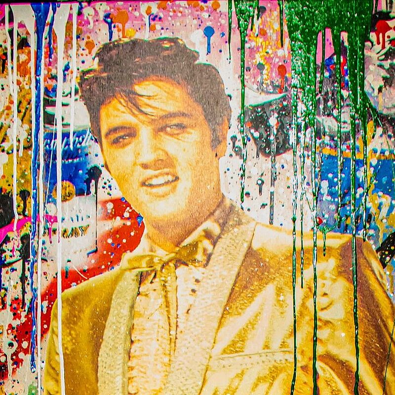 Elvis Presley in Gold Anzug