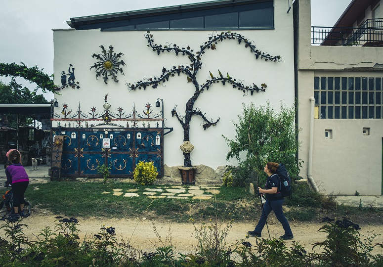 Pagode in Ayeguis Schmiede auf Jakobsweg