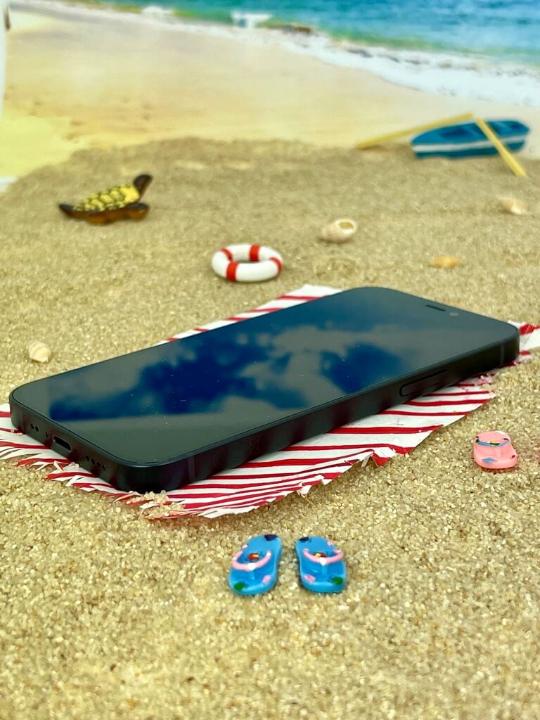 iPhone am Strand im Traumurlaub iPhone im Traumurlaub